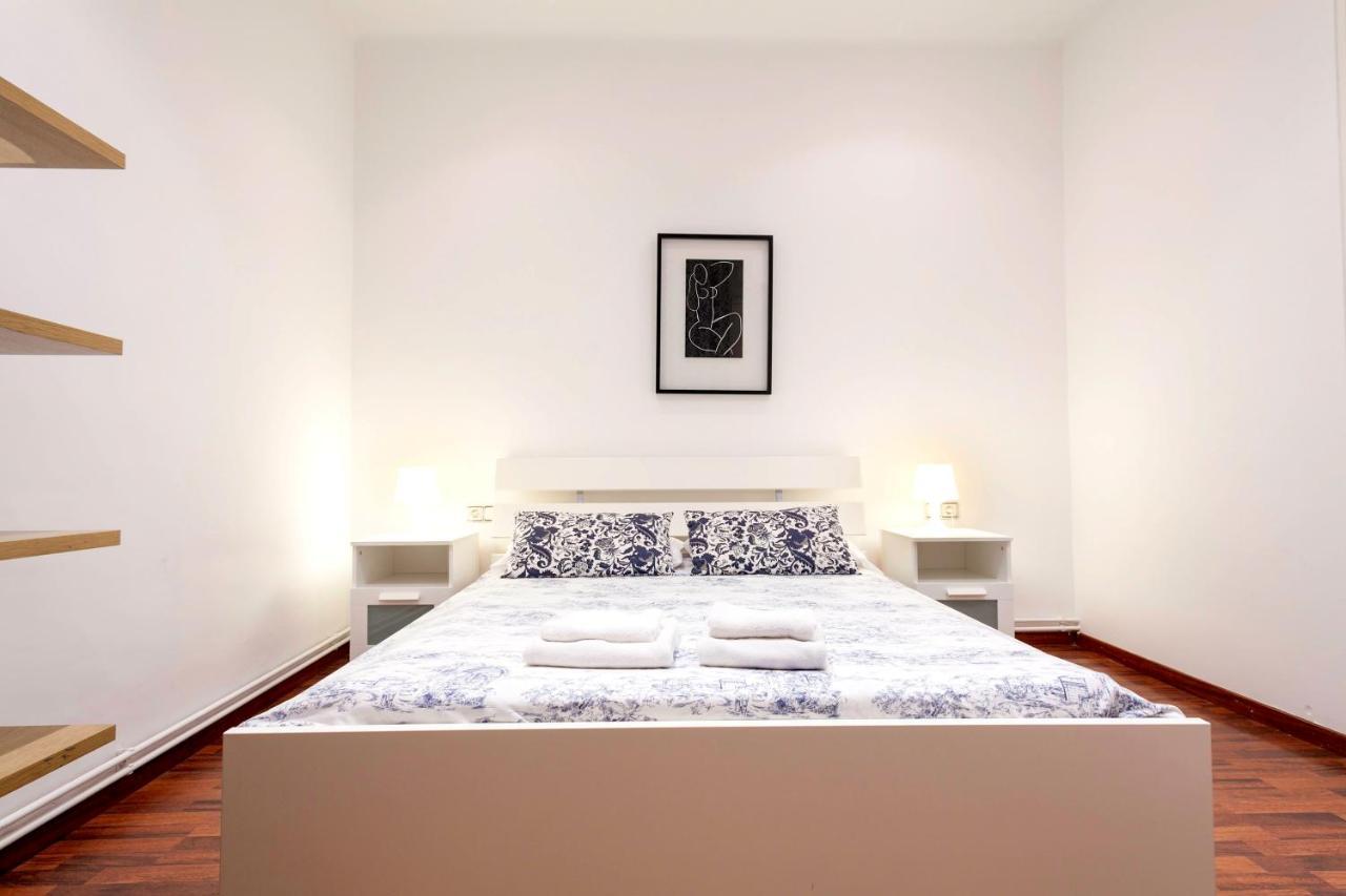 Barcelona Comtal Apartments Εξωτερικό φωτογραφία