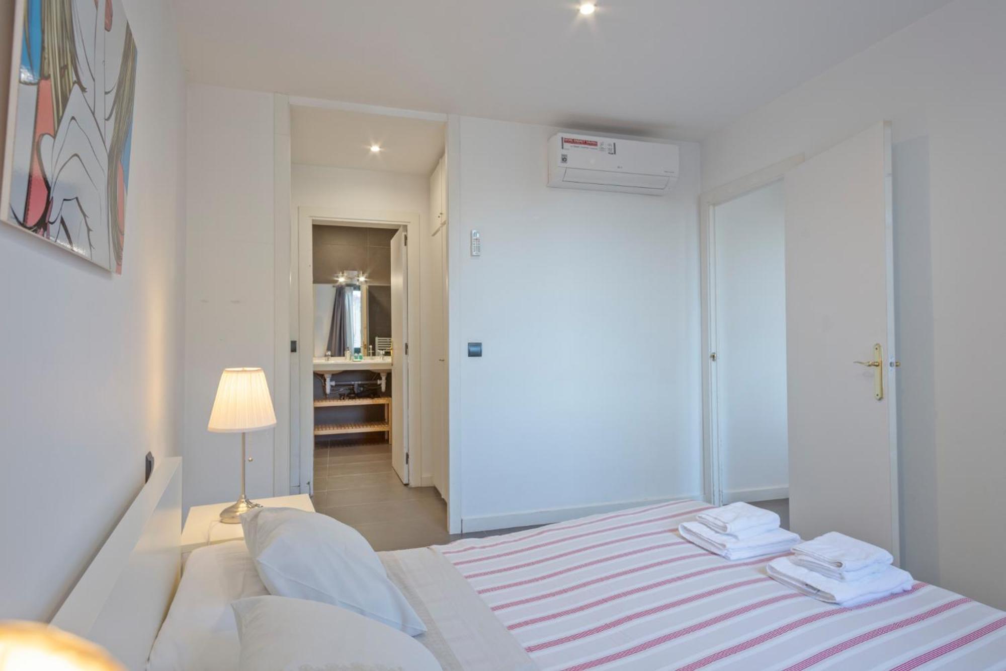 Barcelona Comtal Apartments Εξωτερικό φωτογραφία